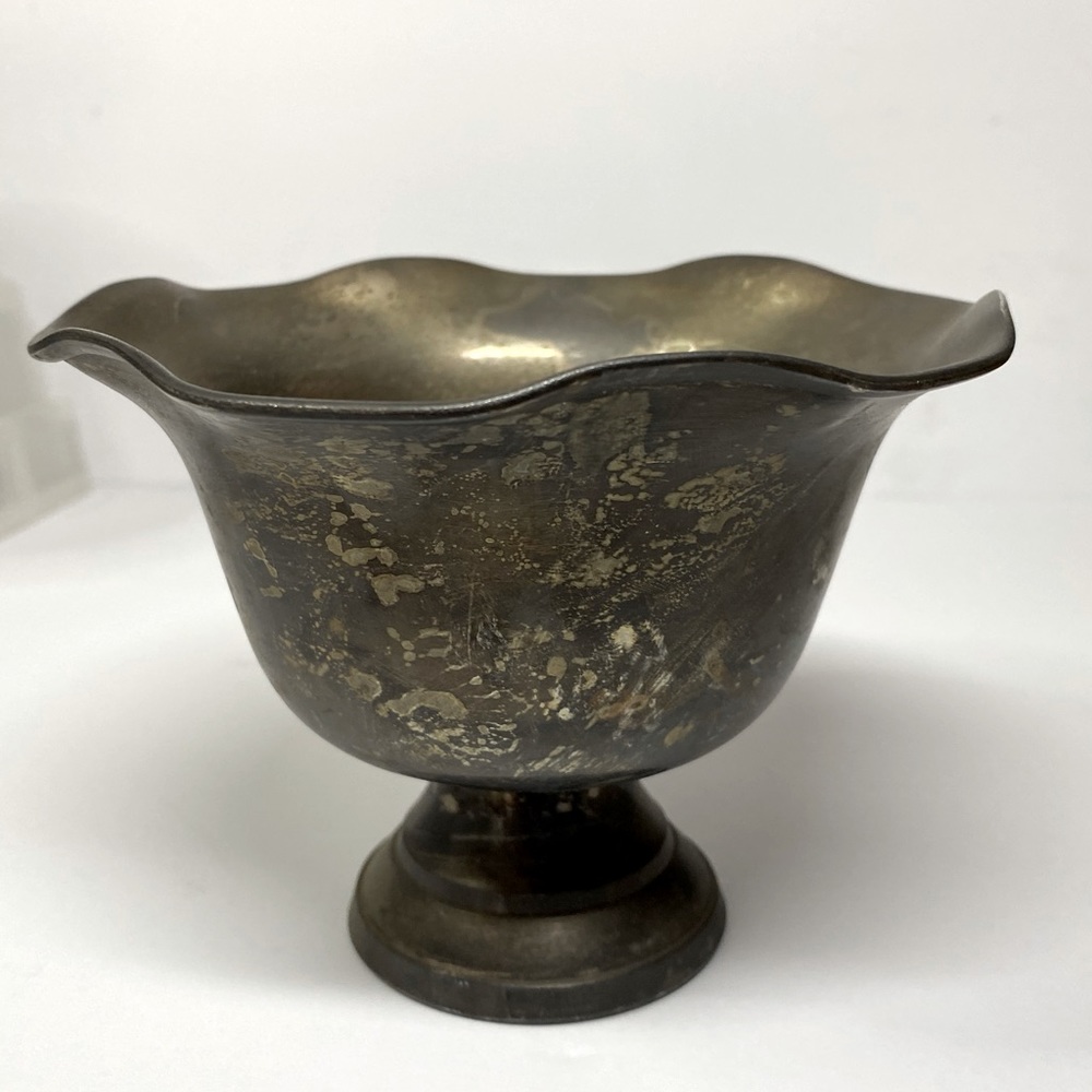 Set of 6 silver vases (goblet style)